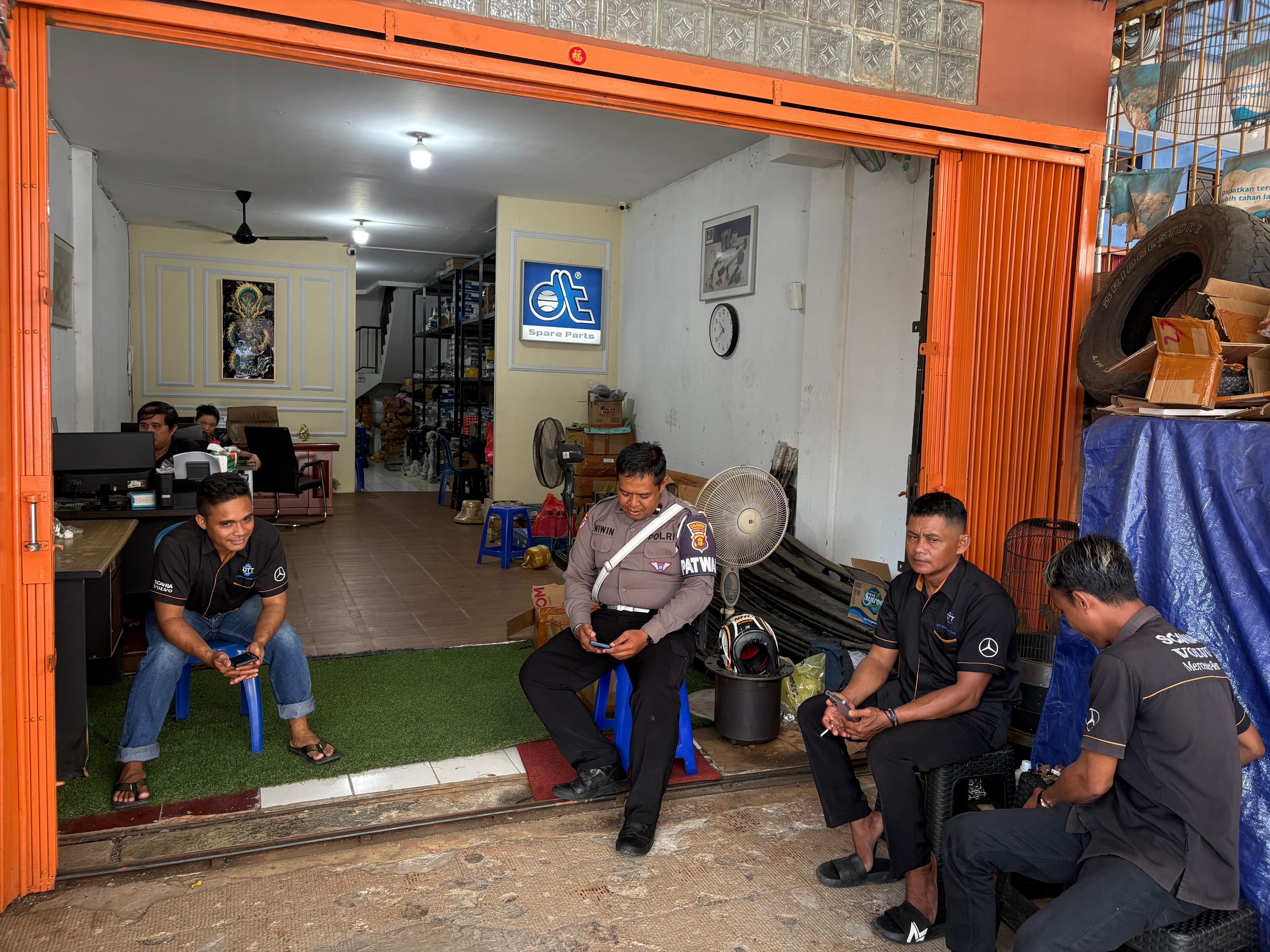 Dekatkan Diri dengan Masyarakat, Sat Lantas Polresta Samarinda Gelar Program 
